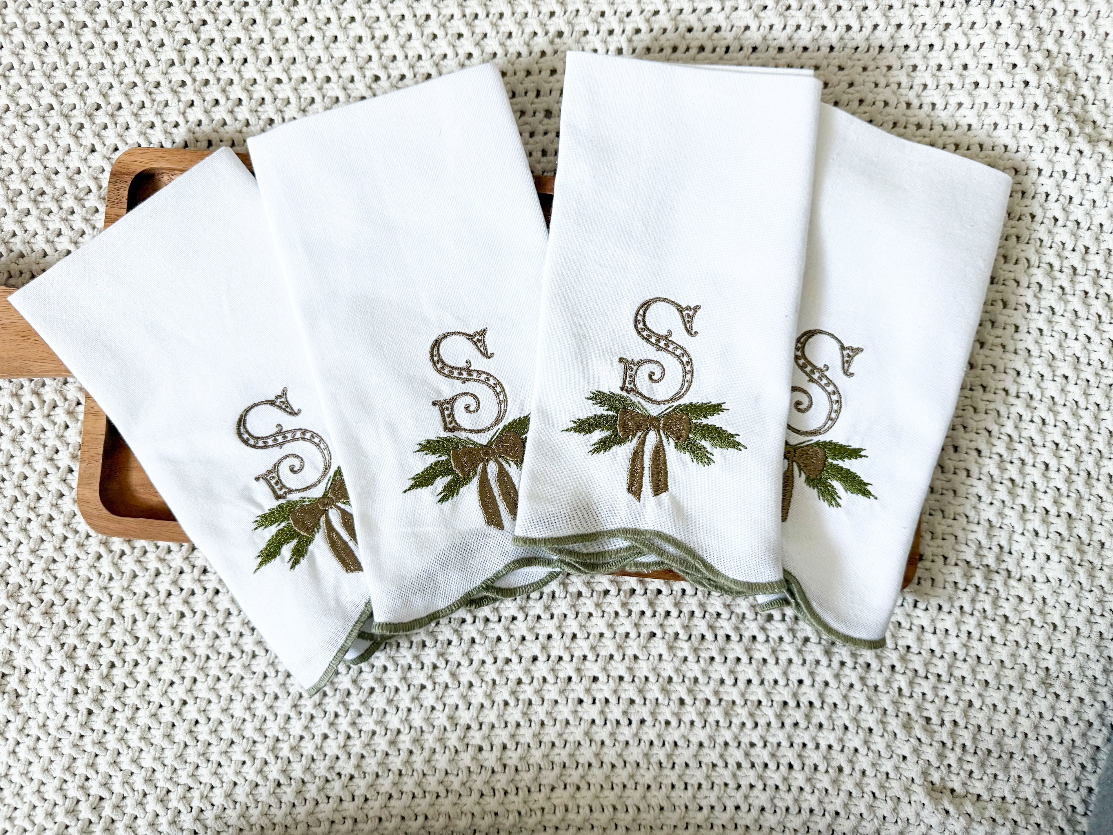 Estate dinner napkin